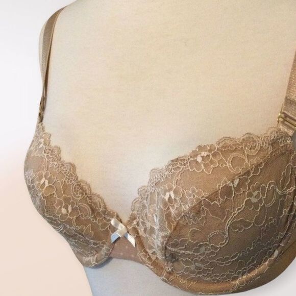 B.tempt’d by Wacoal Underwire Nude Sheer Lace Bra 32C - Picture 2 of 9